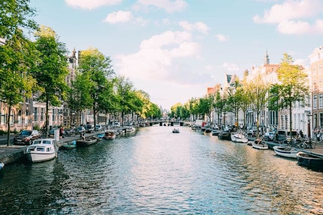 Moving to Amsterdam from the UK: A Complete Guide