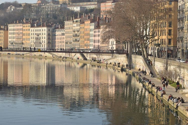 David's Smooth Move to France: A Case Study in How Deliver1 Ensures a Stress-Free Relocation